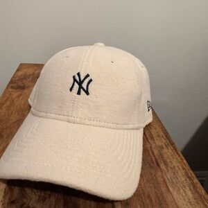 New Era Off-White Cap Yankees